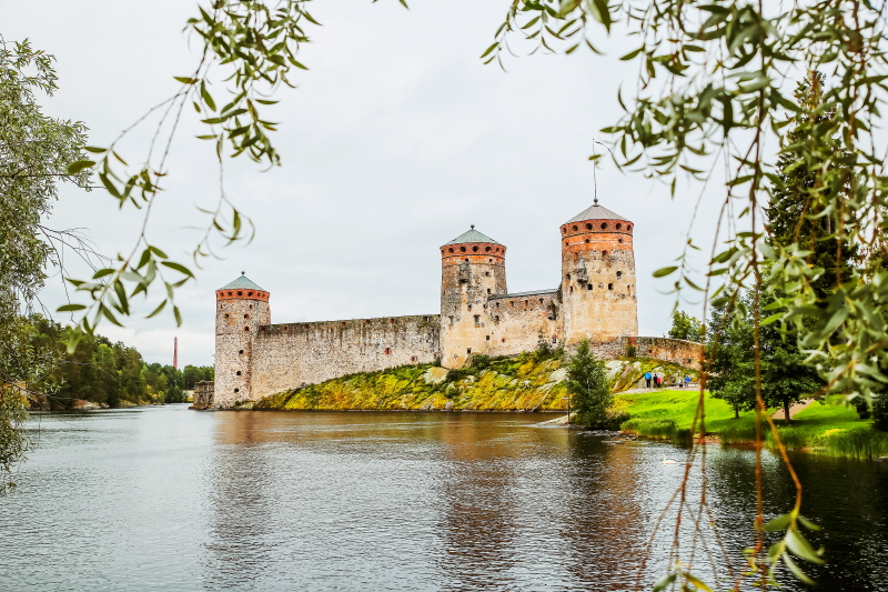 ̸ ȣ    ö󸰳 (Olavinnlinna Castle).